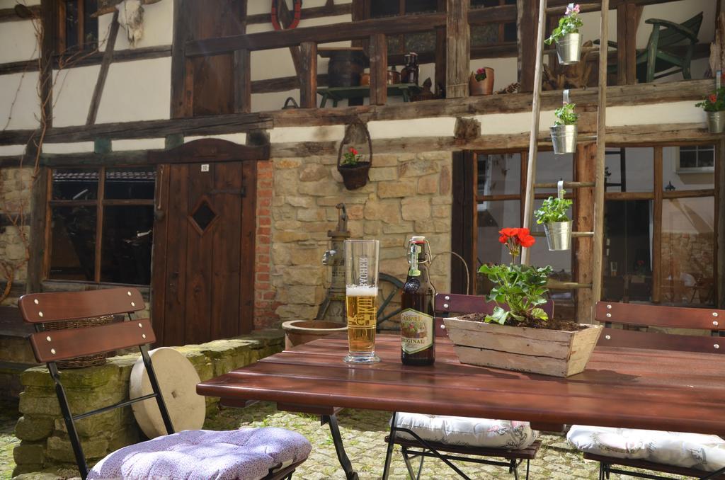 Hotel & Cafe Mohrenbrunnen Eisenberg  Esterno foto